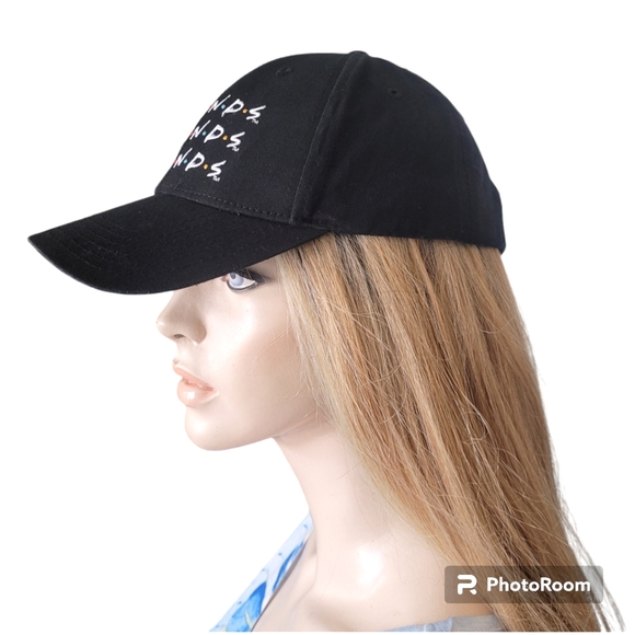 FRIENDS Baseball Cap in black - Picture 2 of 7